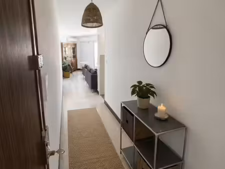 t2 de 54 m² – terrasse de 17 m² – box fermé – rue du camas – marseille 5e