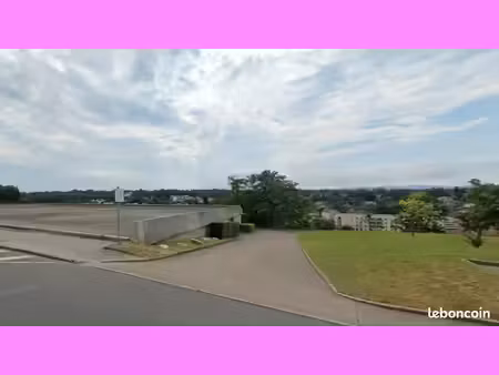 place dans garage securisé