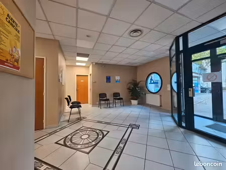 cabinet médical / paramédical équipé à louer – vénissieux  secteur parilly