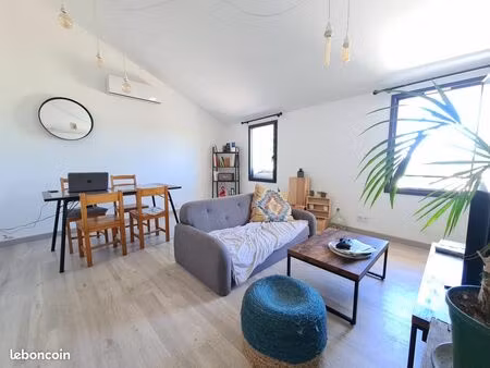 charmant appartement en duplex d'environ 50 m² – saint-rémy-de-provence - 240 000 euros