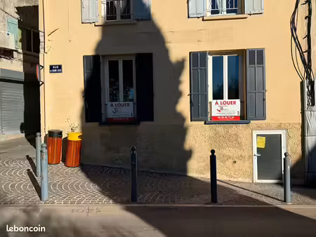 local commercial 29 m² eguilles