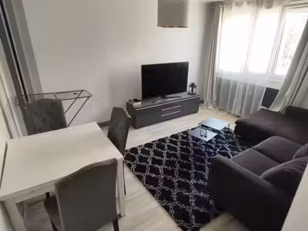 loue appartement 3 chambres 81 m2 pierre bénite centre ville proche lyon