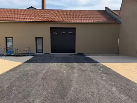 local de stockage 180m2