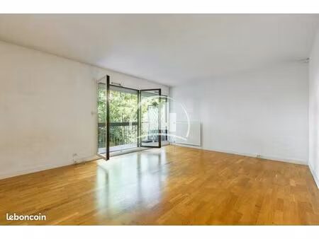 studio 1 pièce 40 m²