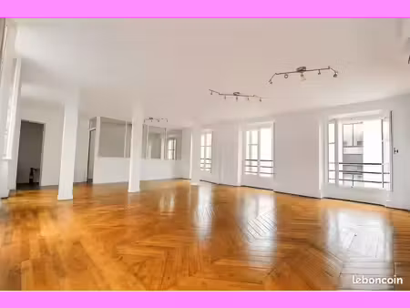 bureaux 193 m²
