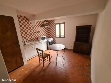 t2 à louer à castellane
