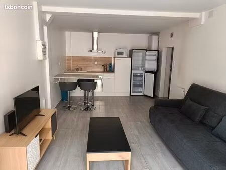 grand studio meublé proche gare