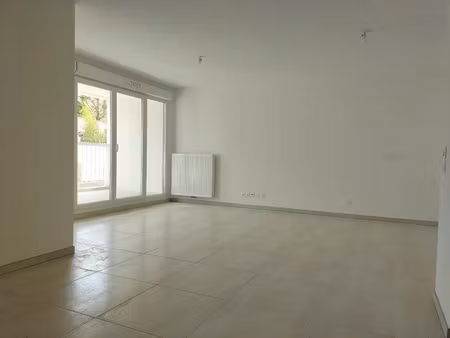 location appartement 3 pièces 64 m² à marseille 12 (13012)