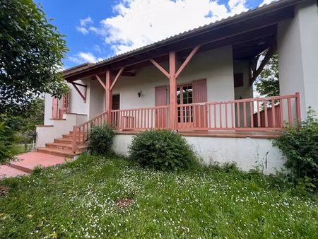 vente maison 5 pièces  140.00m²  aiguillon