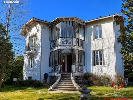 propriété 7 pièces 197 m²
