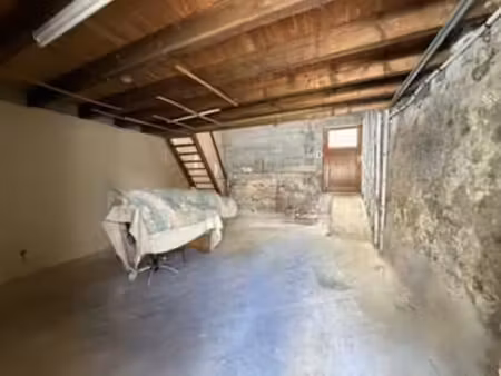 vente garage et parking à saint-étienne-du-bois (85670) : à vendre / saint-étienne-du-bois