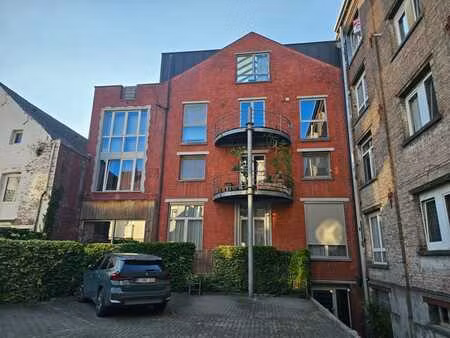 magnifique loft avec place de parking