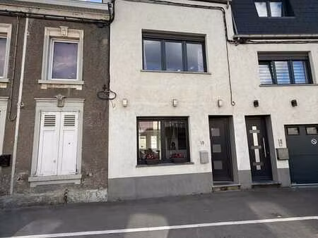 coup de coeur assuré  il n' a plus qu'à emménager ! peb b