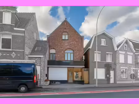 te renoveren handelshuis in sint-kruis op commerciele hoo...