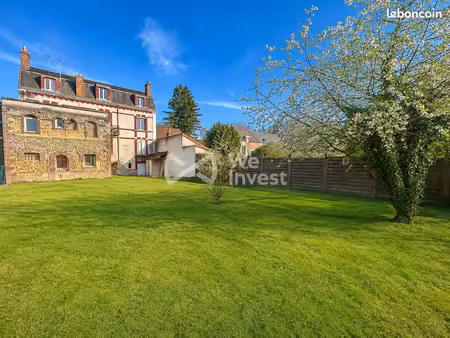 immeuble 235 m² bléneau
