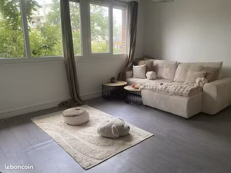 studio 1 pièce 42 m²