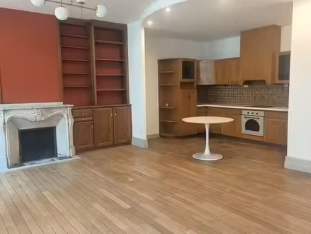 maison de ville 7 pièces 244 m²