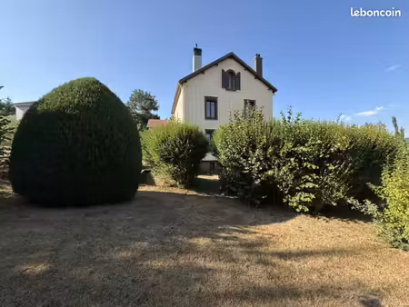maison 8 pièces 145 m²