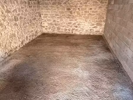 garage avec point lumineux