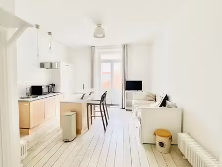 magnifique studio de 30m2 + terrasse de 15m2