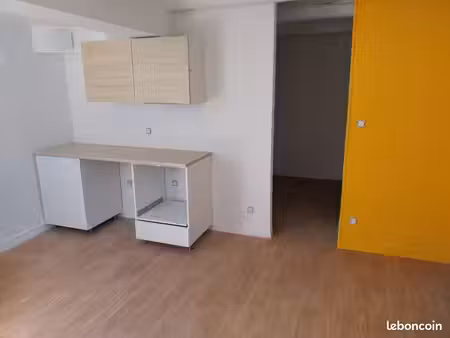 studio meublé avec coin nuit