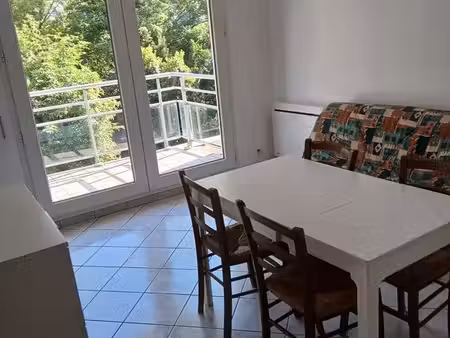 30 m2 avec balcon et garage