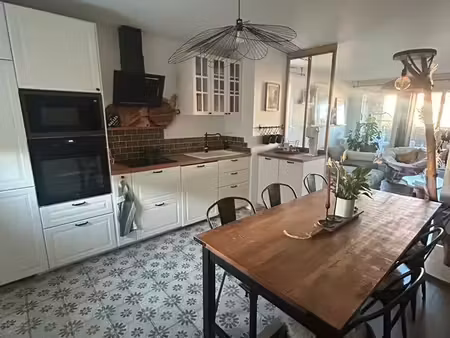 appartement t3 meublé avec grande terrasse – 62 m² – 2 places de parking