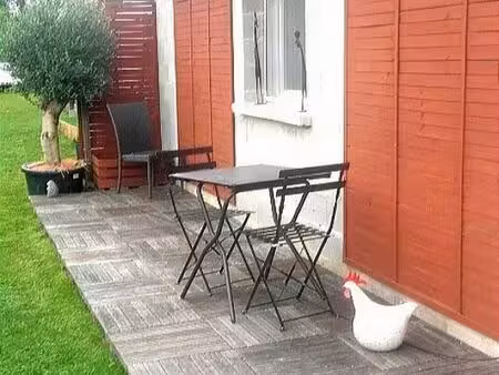 studio meublé avec terrasse