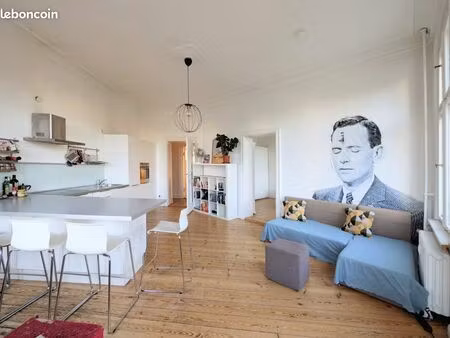 t3 meublé 65m² avec balcon et parking à monplaisir