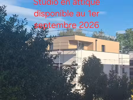 magnifique studio neuf en attique meublé et avec terrasse + parking