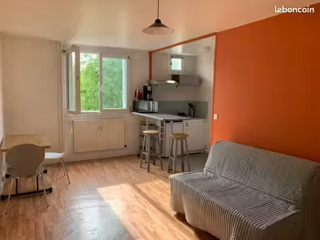 studio meublé