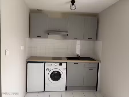 studio 30m² - parking - secteur calme