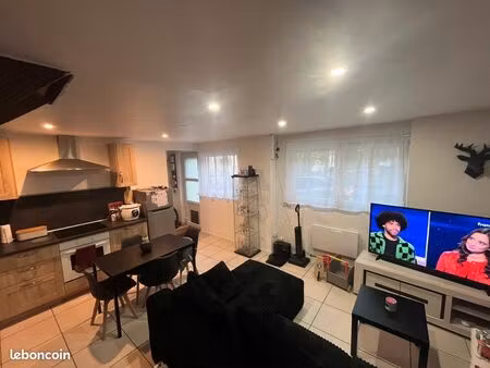 petite maison de ville sans exterieur