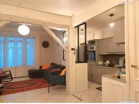 maison 4 chambres au centre du village