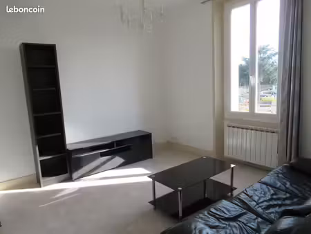 t2 meublé châtellerault proche zi nord-iut-hôpital