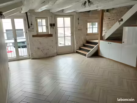 maison de ville rénovée  rare sur chablis