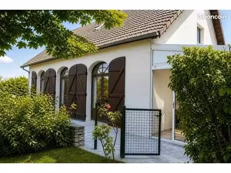 maison 7 pièces 165 m²