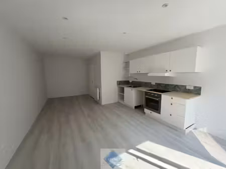 location appartement 1 pièce 29.16 m² à ault (80460)  420 €