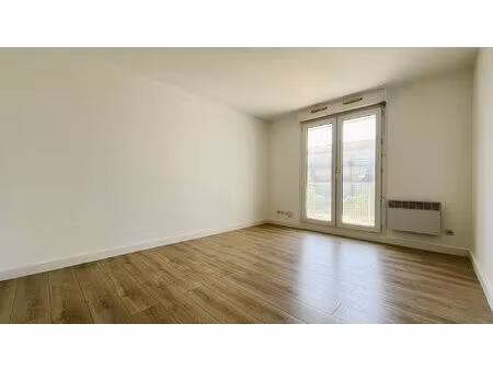 grabels studio avec terrasse et pkg