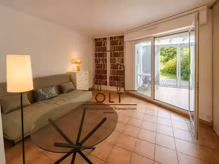 a louer - studio avec grand jardin - suresnes