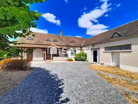 maison avec dépendances et grand terrain