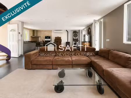maison familiale avec grand terrain de 1 157 m²