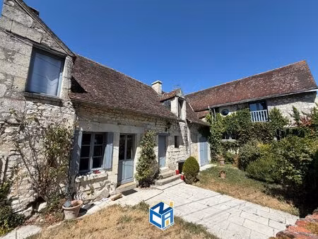 maison du 15ème siècle avec 5 chambres - dépendances - piscin