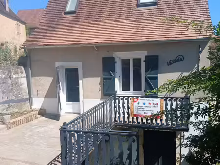 petite maison dans bourg miers