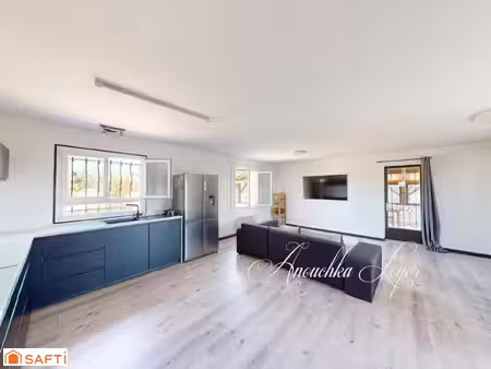 maison avec vue dégagée et terrain constructible