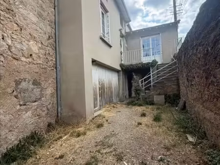 maison de 108 m² avec grand sous-sol et petit extérieur centre de vaugneray