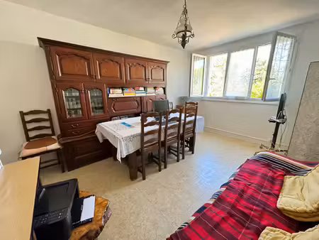 appartement 3 pièces en rez-de-chaussée  à deux pas de la gare d'etampes