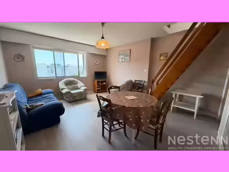 quiberon - appartement de 48 m² avec deux chambres et stationnement à vendre au coeur du c