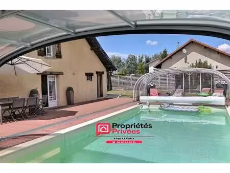 charmante maison individuelle   7 pièces  piscine