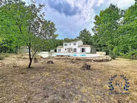 villa 170 m² sur 6000 m² de terrain clos
